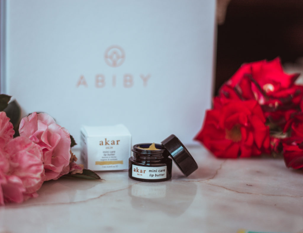 abiby-beauty-box-aprile-enchanting-land-akar-skin