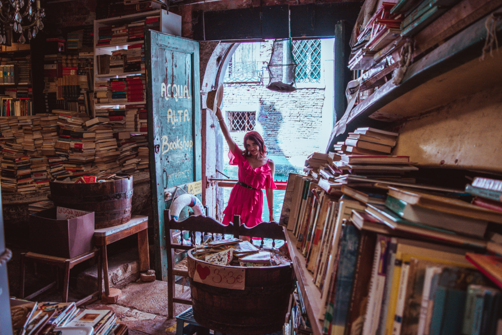 Venezia - libreria acqua alta